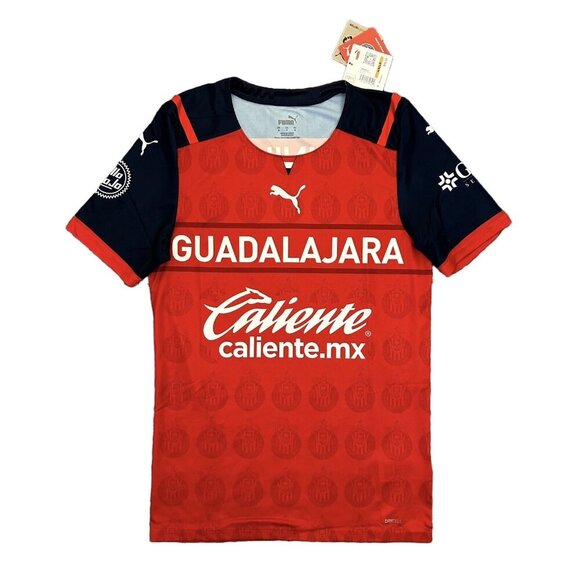 Puma Men's Chivas C.D. Guadalajara 2022 Red Soccer Jersey Size S - Small NWT $90 - Picture 1 of 13